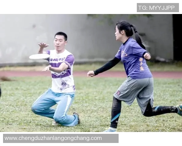 飞盘运动的魅力与挑战:深入探讨上海飞盘队的耐力与团队精神 飞盘运动的魅力与挑战:深入探讨上海飞盘队的耐力与团队精神