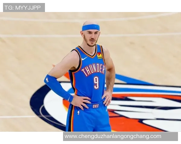 亚历克斯卡鲁索的篮球之路与职业生涯成就探讨